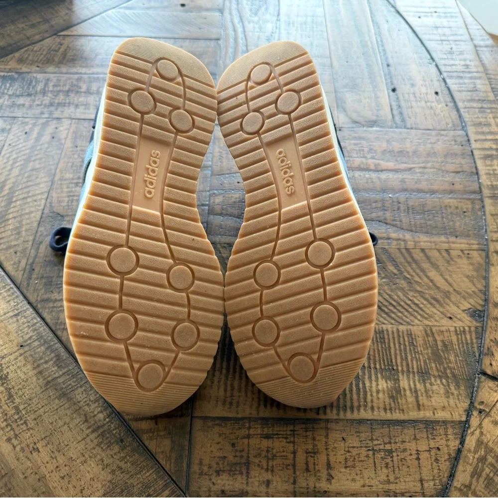 Adidas Run 70s 2.0 - Picture 3 of 3